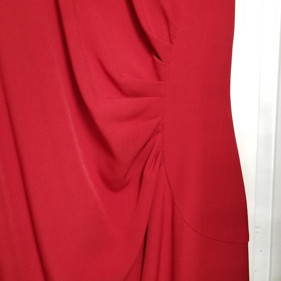 Red Dress - Picture 3 of 6